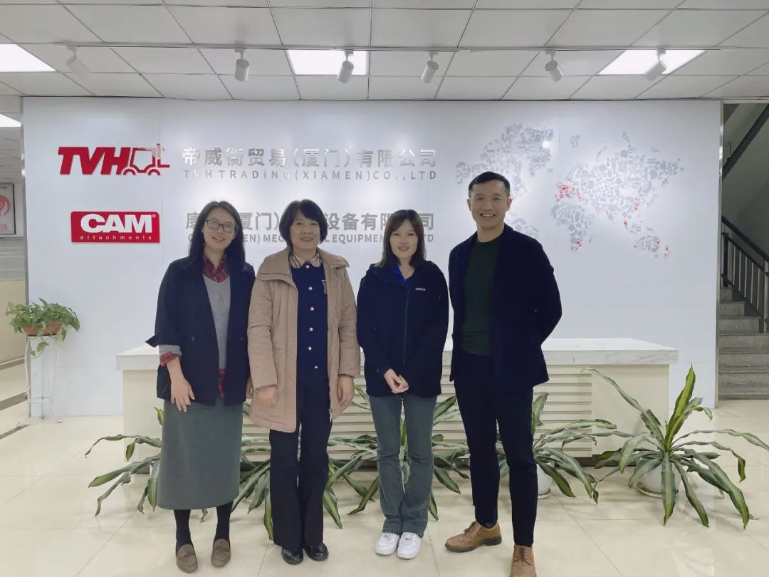 工程机械工业协会工业车辆分会秘书长一行到访 恒峰g22 帝威衡